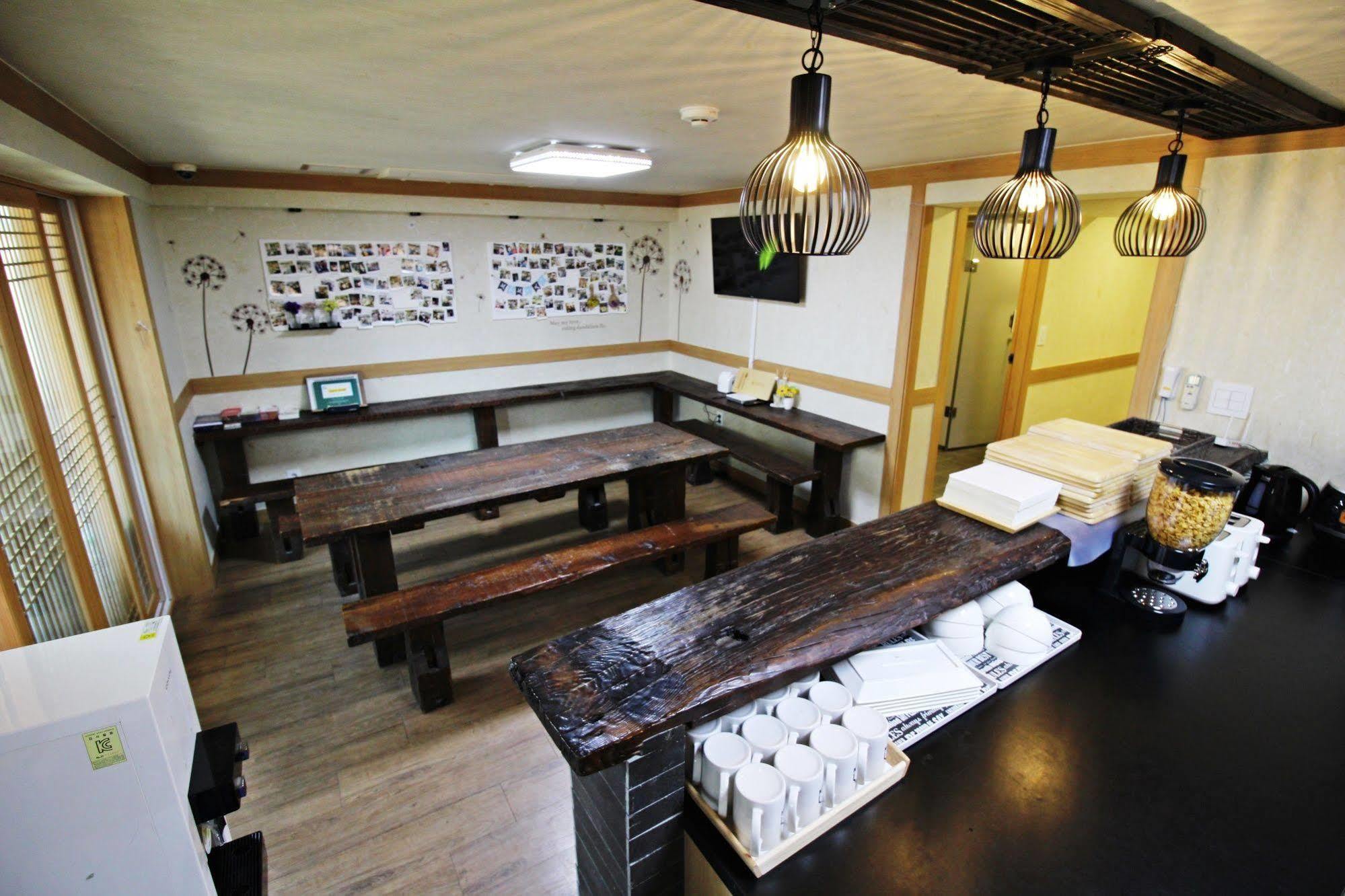 The Blossom Yeonnam Guesthouse Seúl Exterior foto